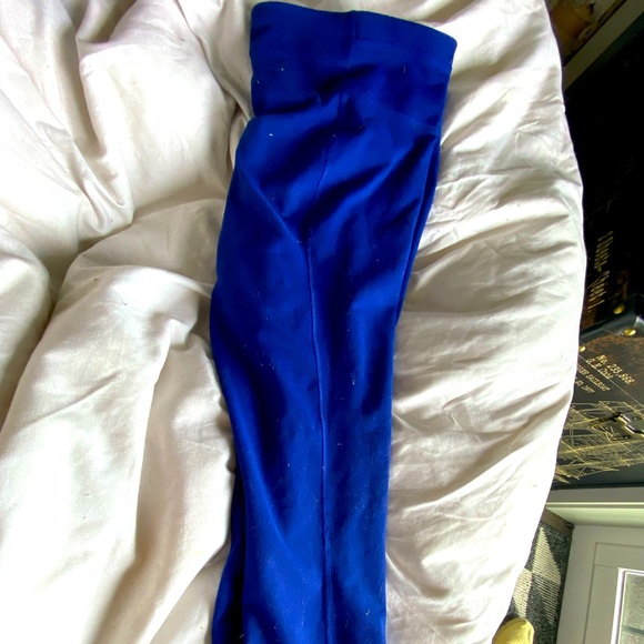 Royal Blue Under Armour Crops - Picture 1 of 1